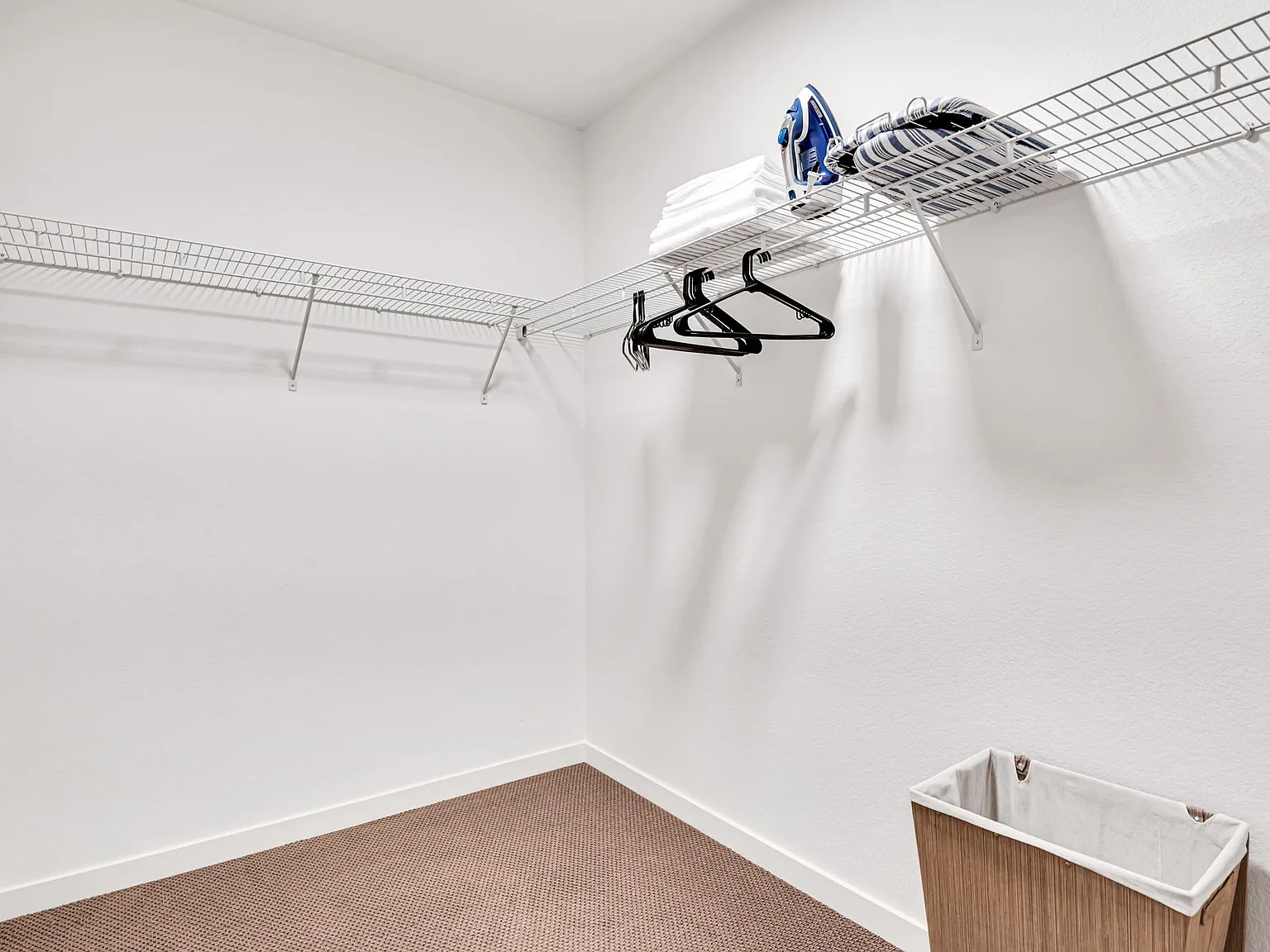 1 bed, 784 sqft, $2,999 — Photo 4