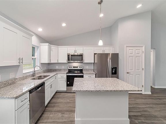 5th image of 15673 SW 37th Cir
