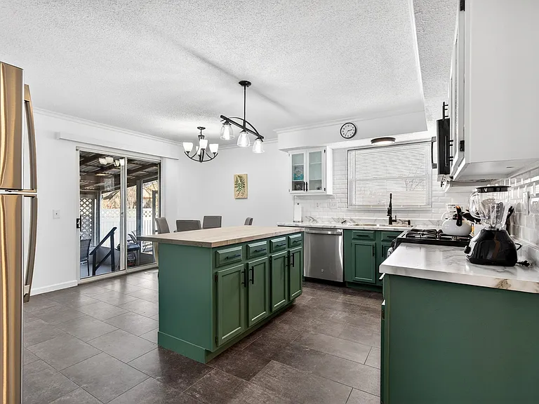 646 Fox Plains Dr — Photo 14