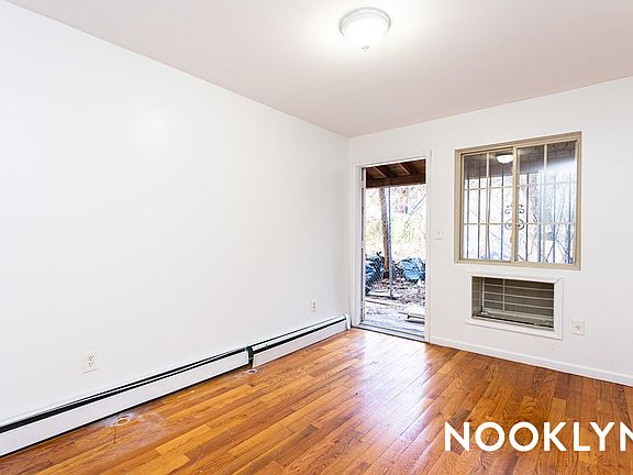 5th image of 104 Jefferson St #1
