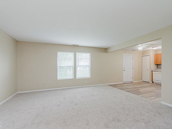5th image of 8036 States Bend Dr