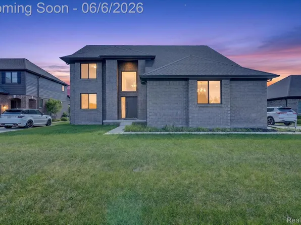 54598 Deadwood Ln, Shelby Township, MI 48316