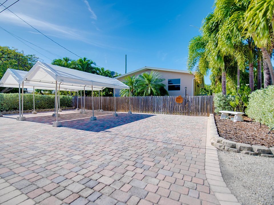 1st image of 1531 Grouper Dr