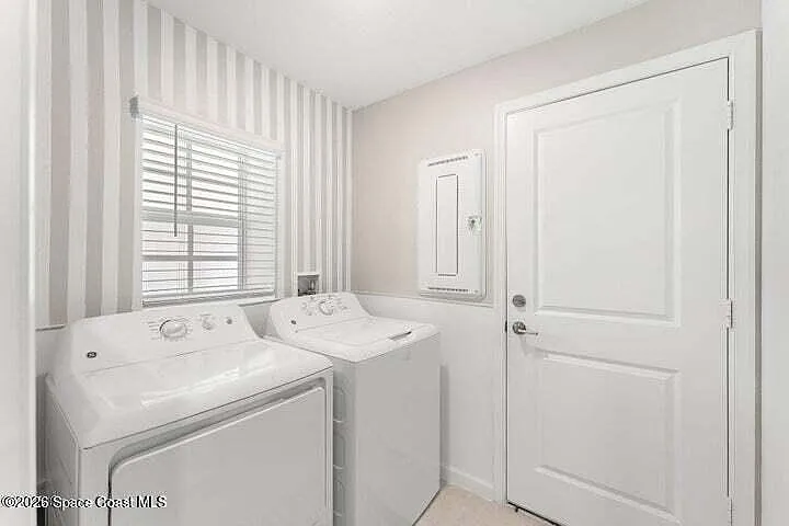 661 Papillon St SW — Photo 14