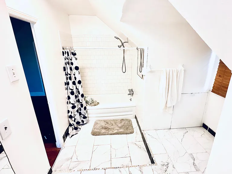 4113 Elderon Ave — Photo 10
