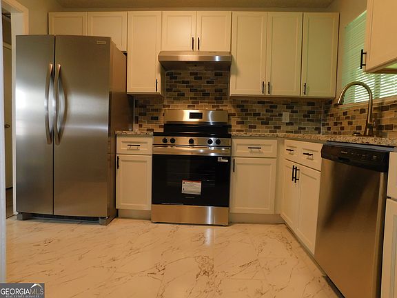 4th image of 6740 Cambridge Dr