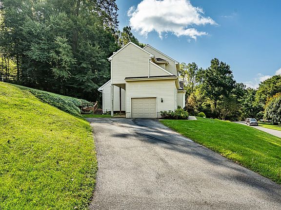 5th image of 101 Valley View Dr
