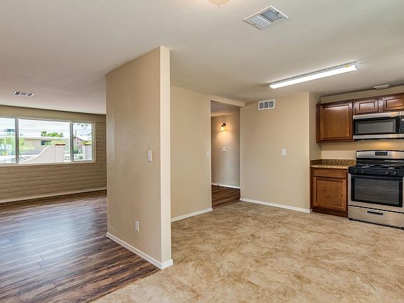 3rd image of 4866 S Mountain Ave