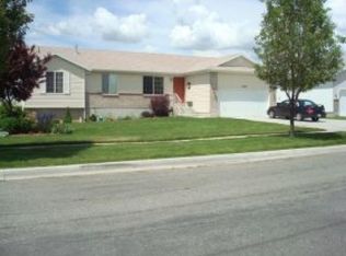 2662 W 2100 N, Clinton, UT 84015