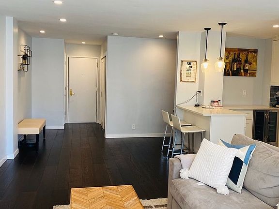 5th image of 233 E 69th St APT 11J