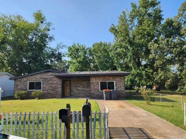 1002 W E St #F, Russellville, AR 72801