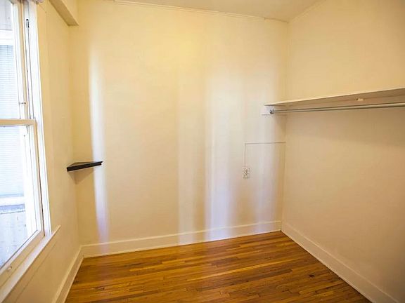 2nd image of 530 Larkin St APT 401