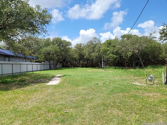 2nd image of 829 S Fuqua St LOT 7