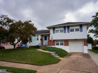 9971 Dungan Rd, Philadelphia, PA 19115