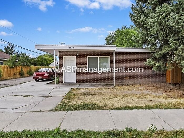 1st image of 2554 E Park St #B