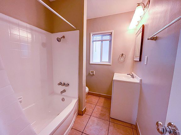 4th image of 123-135 S Lincoln Ave #123D