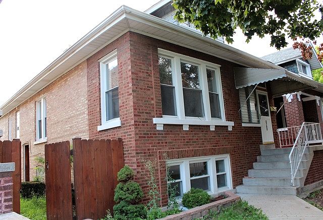 1st image of 2402 S 57th Ct