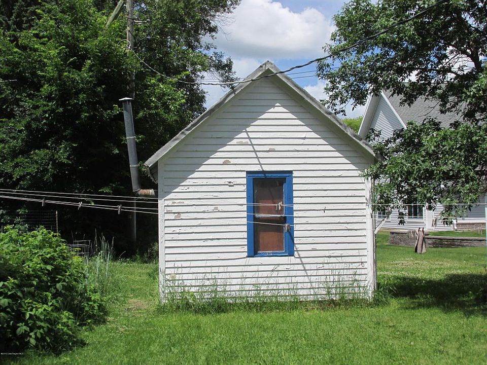2nd image of 114 Main Ave W #114