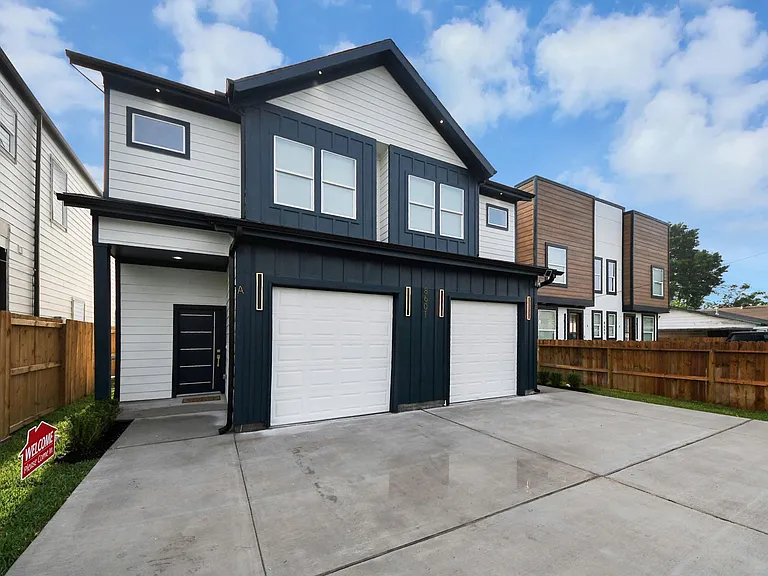 8601 Amadwe St #B — Photo 3