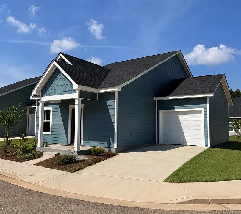 217 Lenox Cir