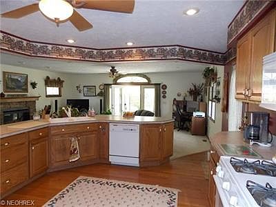 4th image of 26929 Elizabeth Ln