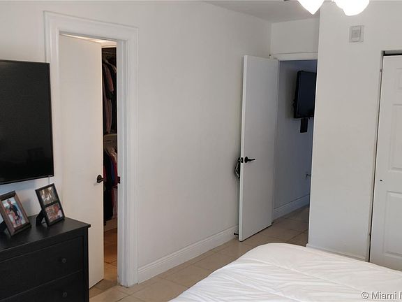 4th image of 1860 Venice Park Dr APT 112