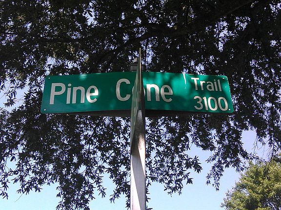 5th image of 3100 Pine Cone Trl
