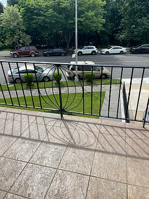 Sold by Pecoraro Realty of NYC LLC | media 27