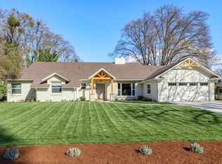 123 Black Oak Dr, Medford, OR