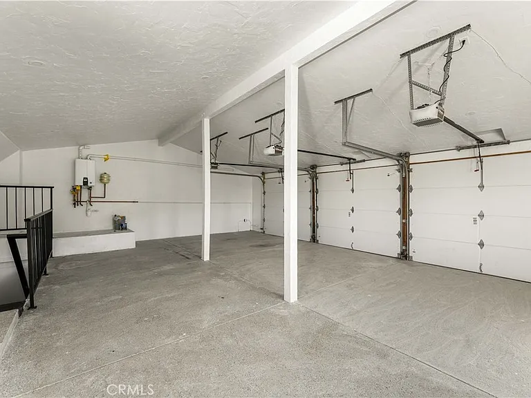 5 Yellow Brick Rd — Photo 67