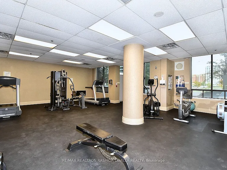 39 Oneida Cres #610 — Photo 32