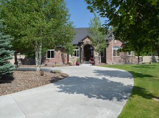 4940 E Lady Hawk Ln, Ammon, ID 83406