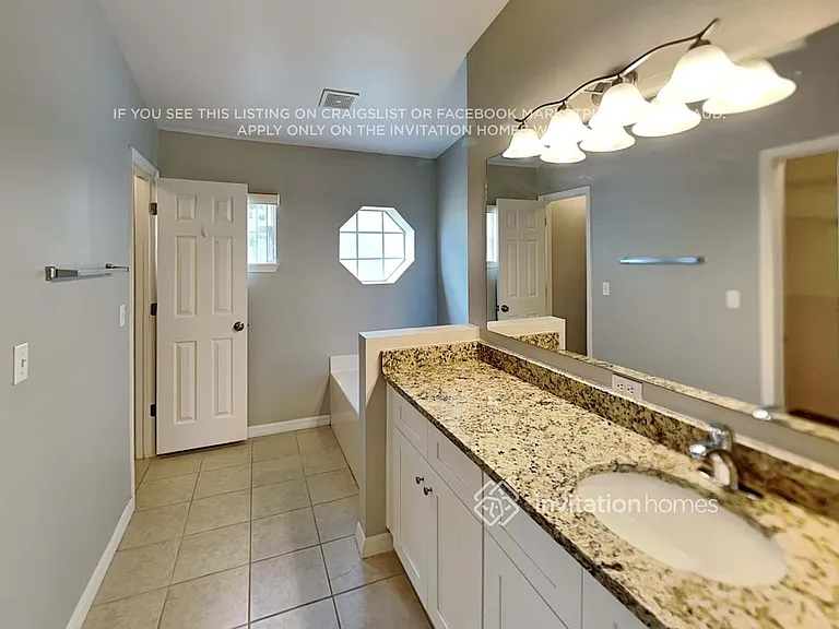 2100 Brookshire Cir — Photo 15