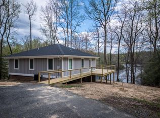 2044 N Independence Dr, Montross, VA 22520