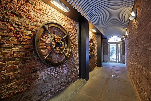 Rented by The Durst Organization | media 29