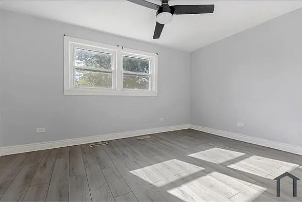 245 W 43rd St — Photo 11