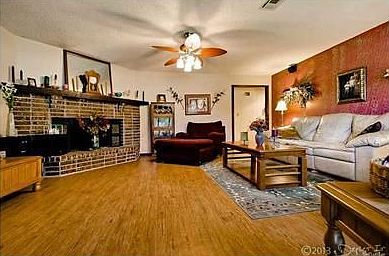 4th image of 14682 Oakcrest Dr
