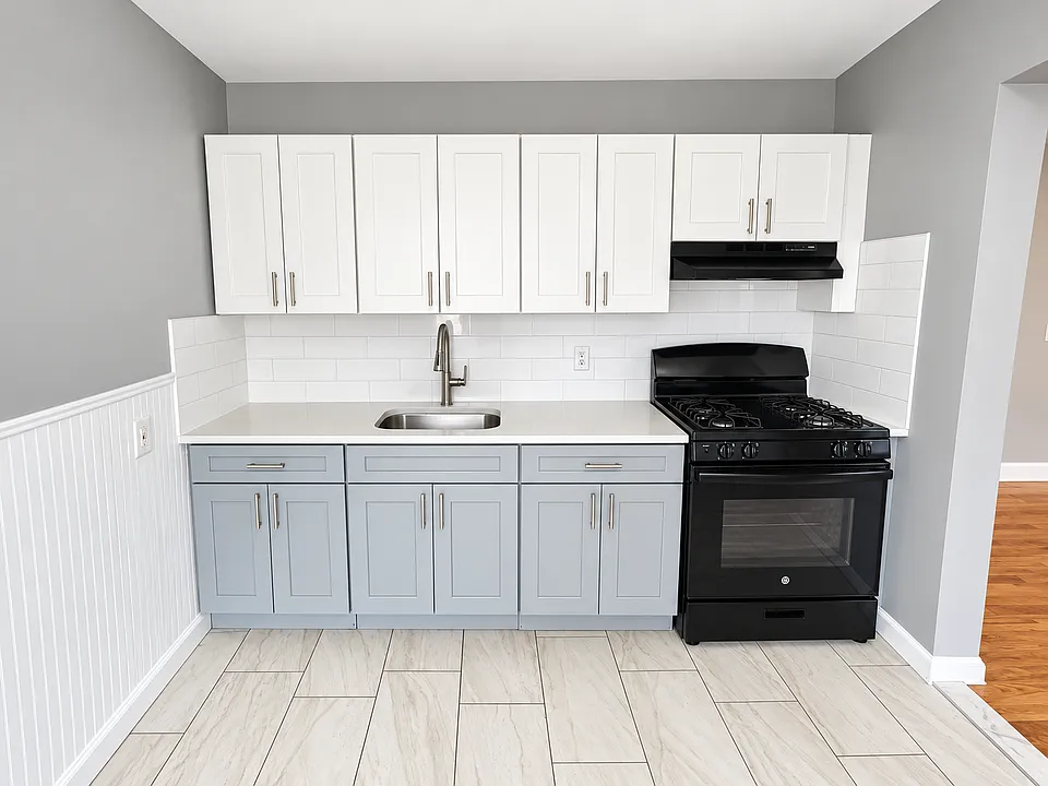 163 Hillside Ave #3L