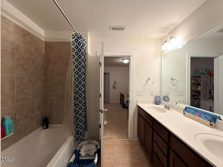 735 Lampwick Ln — Photo 24