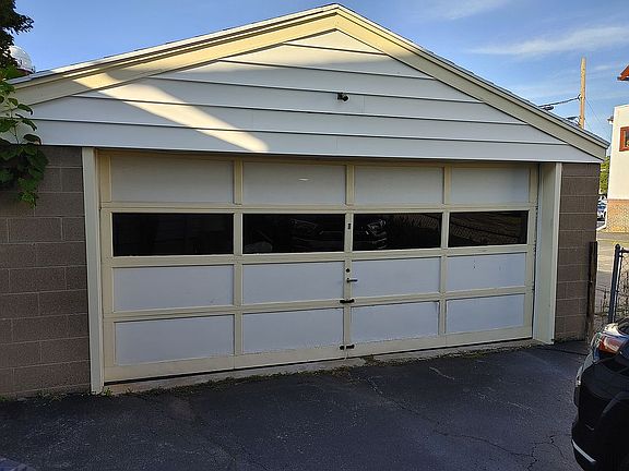 Solid block 2 car garage.