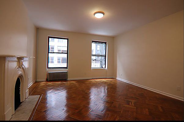 1st image of 56 W 56th St Floor 3