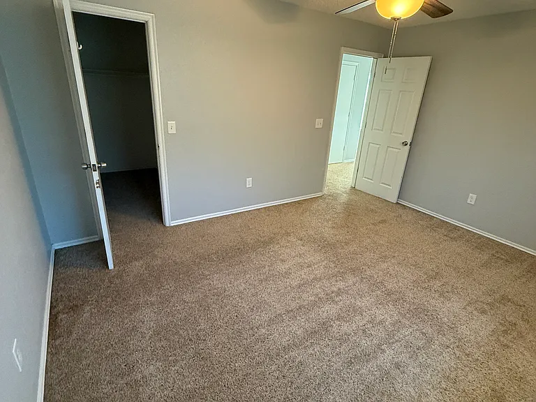 9500 Berkley Ter — Photo 7