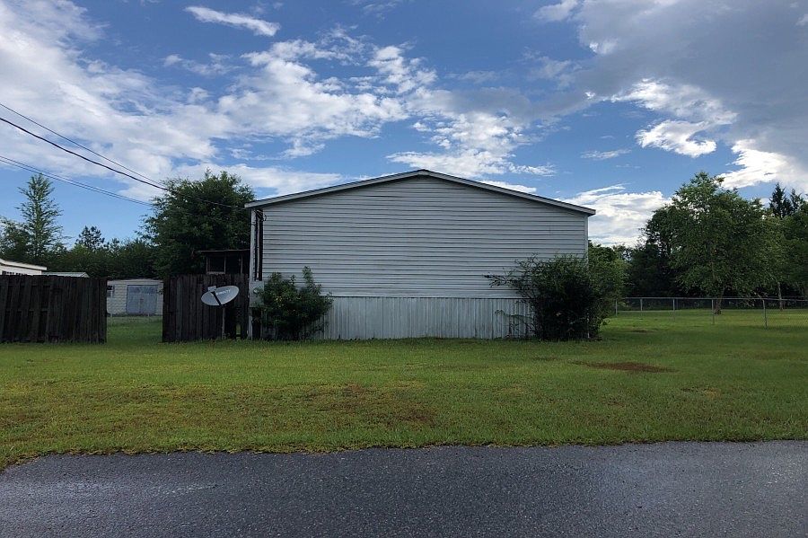 1st image of 920 Rose Petal Ln