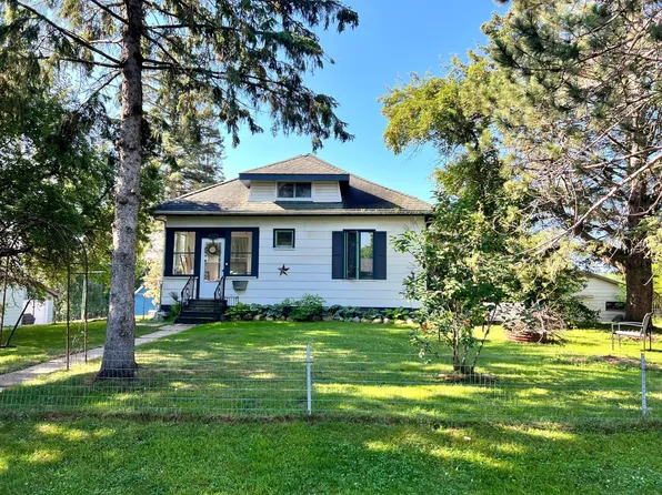 304 Mitchell St, Coleraine, MN 55722