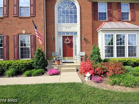 2nd image of 1304 Huntley Cir