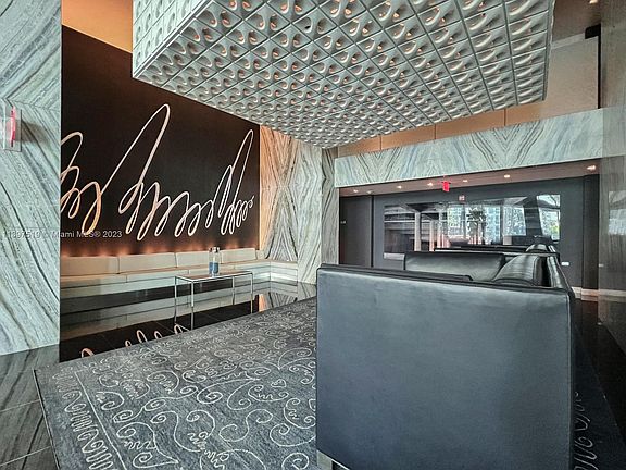 4th image of 335 Biscayne Blvd #3710