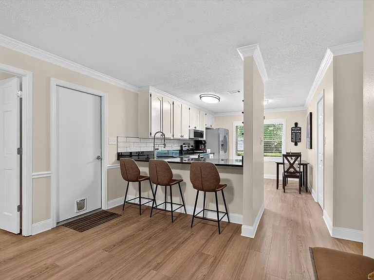 3520 Clifden Dr — Photo 48
