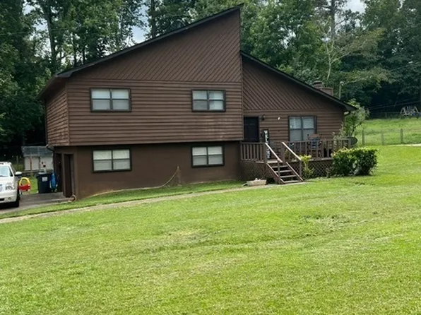 85 S Meadowcliff Cir, Carrollton, GA 30116