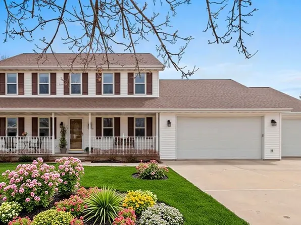 1025 Thoroughbred Ln, De Pere, WI 54115