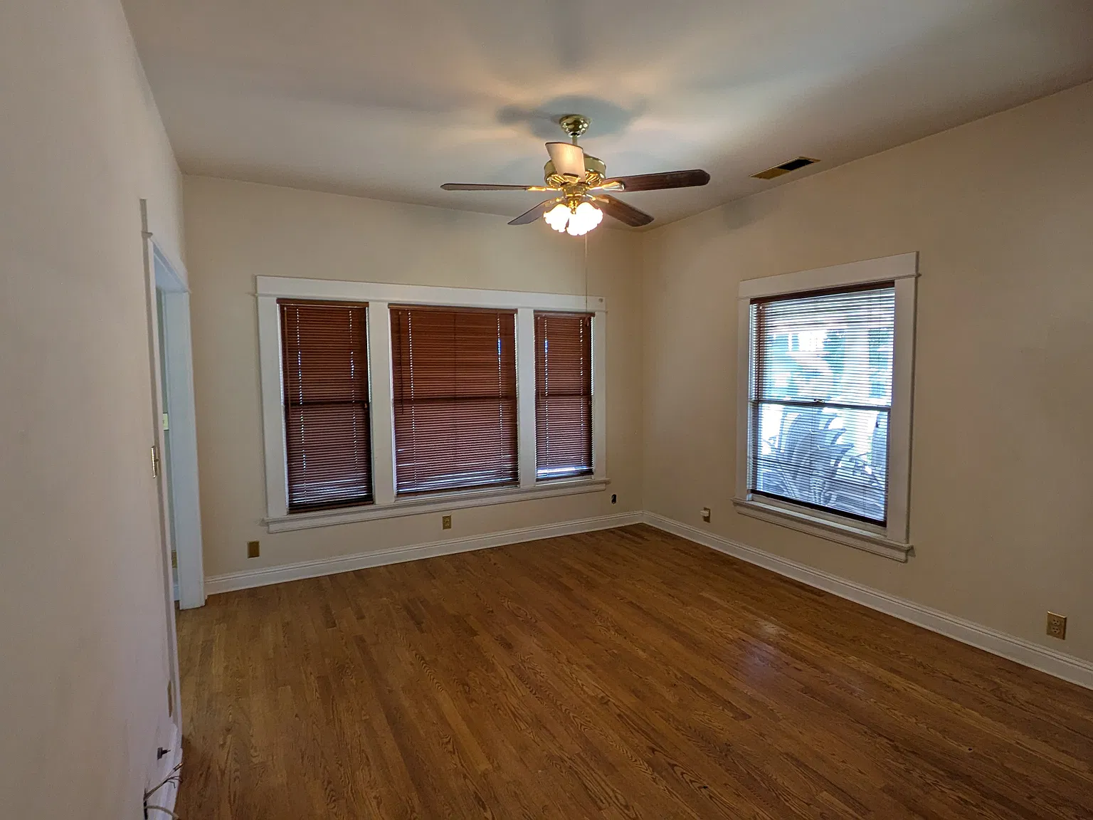 2 bed, 1651 sqft, $3,900 — Photo 2